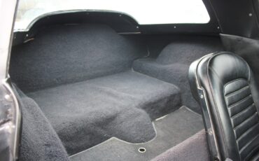 Chevrolet-Corvette-1966-Coupe-16