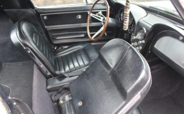 Chevrolet-Corvette-1966-Coupe-17
