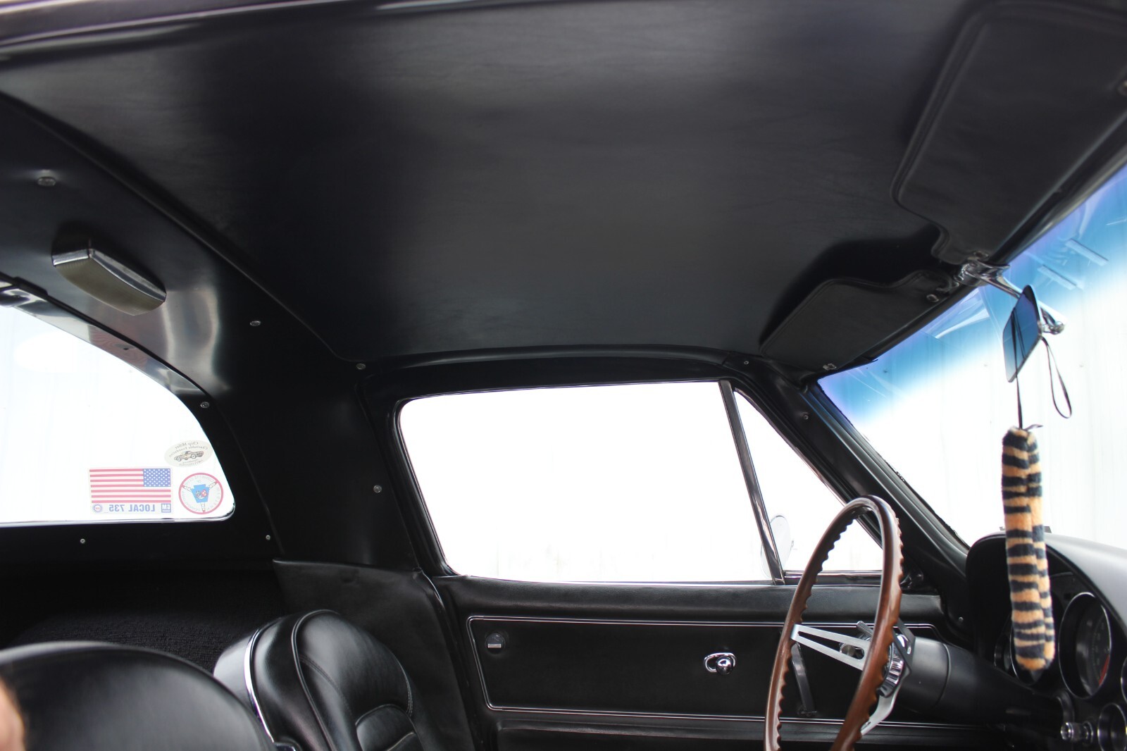 Chevrolet-Corvette-1966-Coupe-18