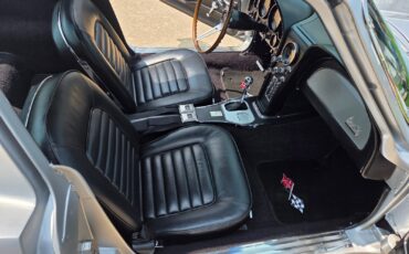 Chevrolet-Corvette-1966-Coupe-18