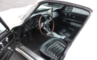 Chevrolet-Corvette-1966-Coupe-19