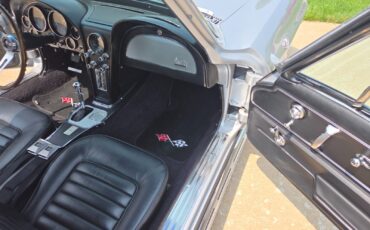 Chevrolet-Corvette-1966-Coupe-20
