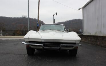 Chevrolet-Corvette-1966-Coupe-3