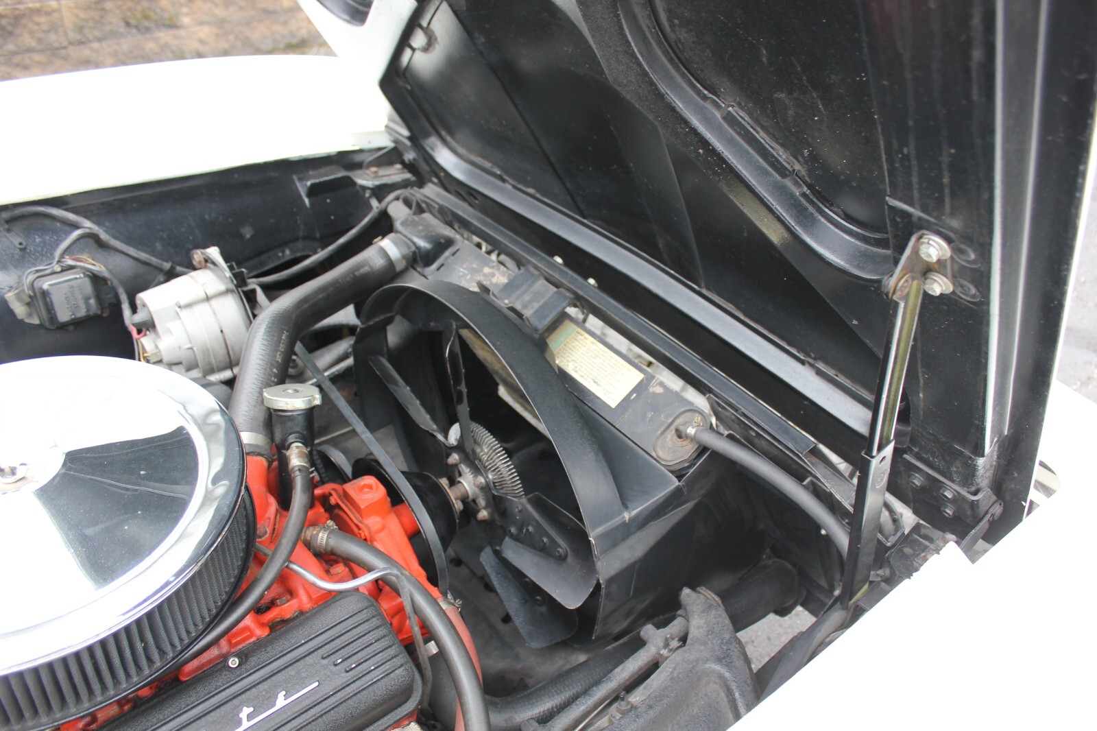 Chevrolet-Corvette-1966-Coupe-33