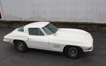 Chevrolet-Corvette-1966-Coupe