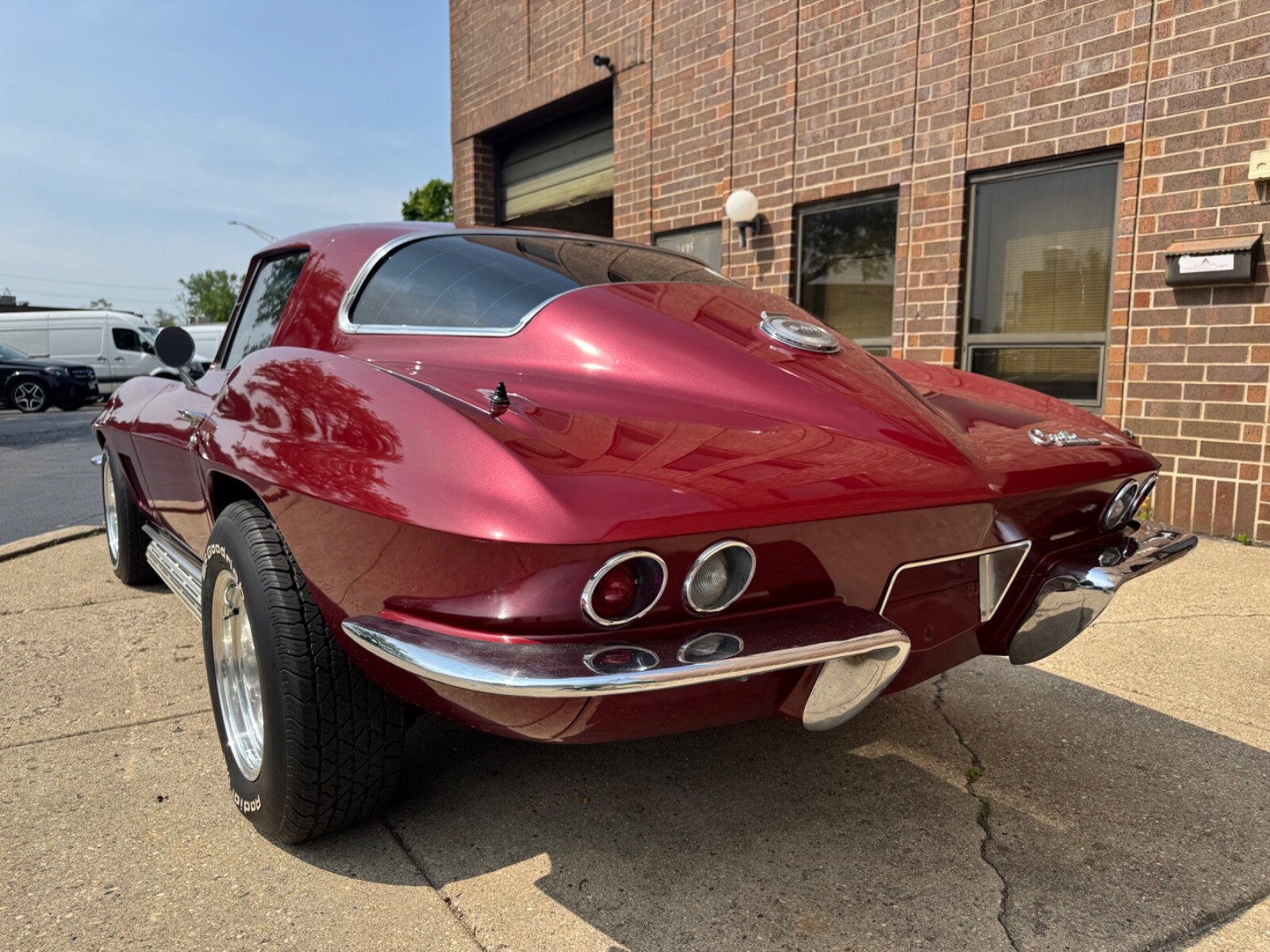 Chevrolet-Corvette-1966-Coupe-5