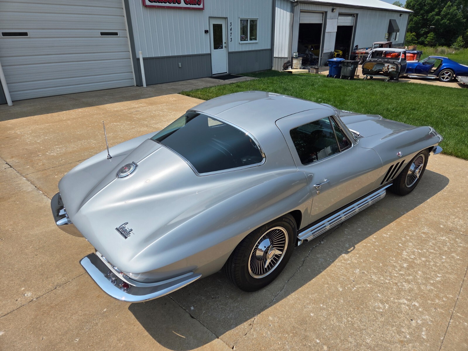 Chevrolet-Corvette-1966-Coupe-5