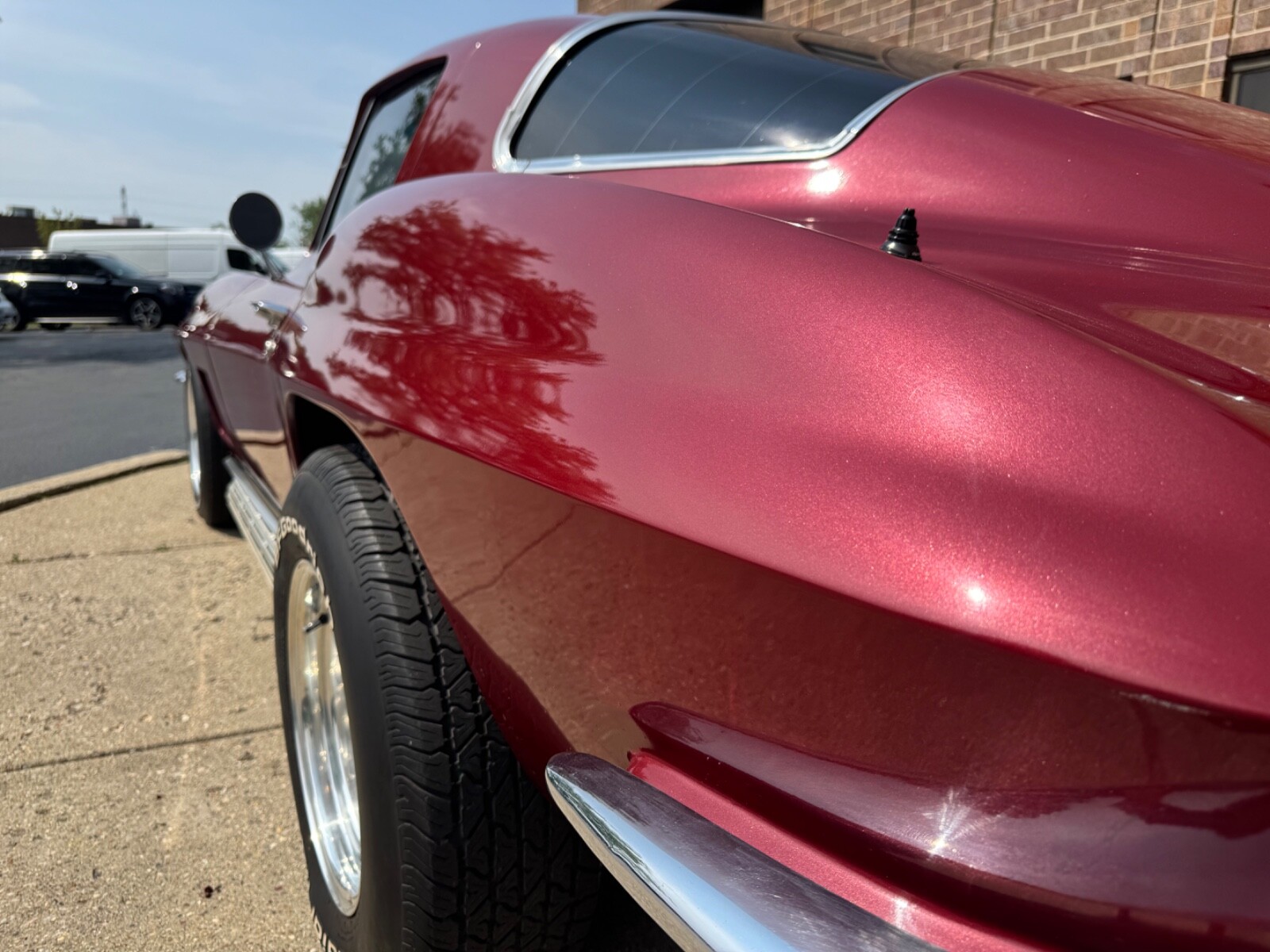 Chevrolet-Corvette-1966-Coupe-6