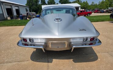 Chevrolet-Corvette-1966-Coupe-8