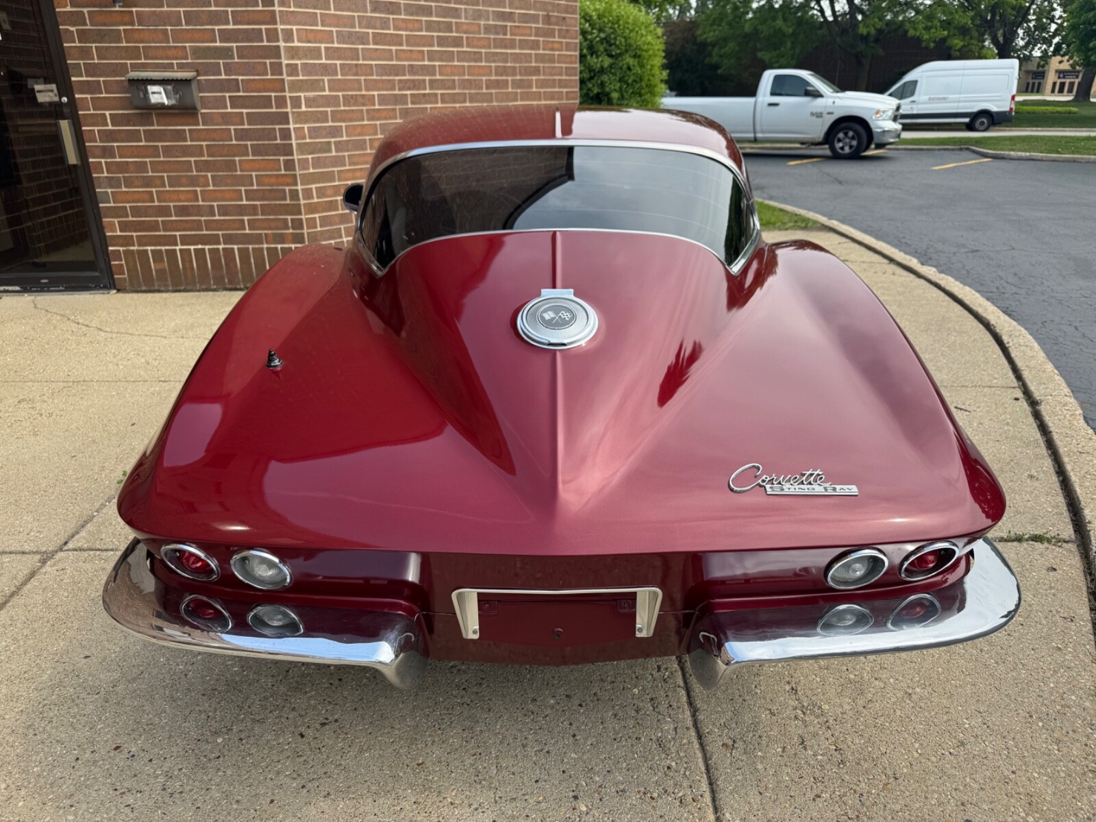 Chevrolet-Corvette-1966-Coupe-9