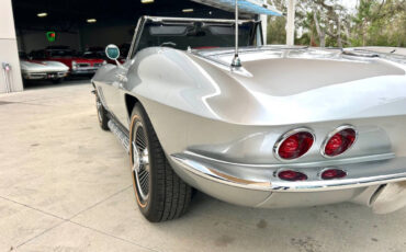 Chevrolet-Corvette-1966-Hatchback-13