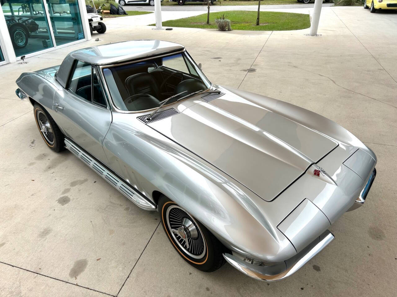 Chevrolet-Corvette-1966-Hatchback-25