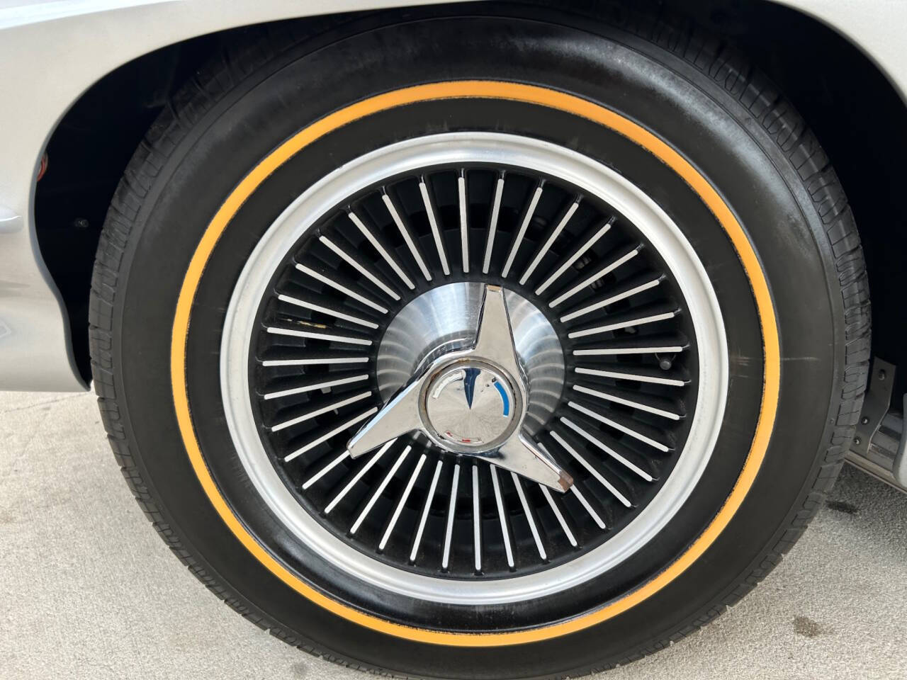 Chevrolet-Corvette-1966-Hatchback-26