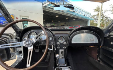 Chevrolet-Corvette-1966-Hatchback-32