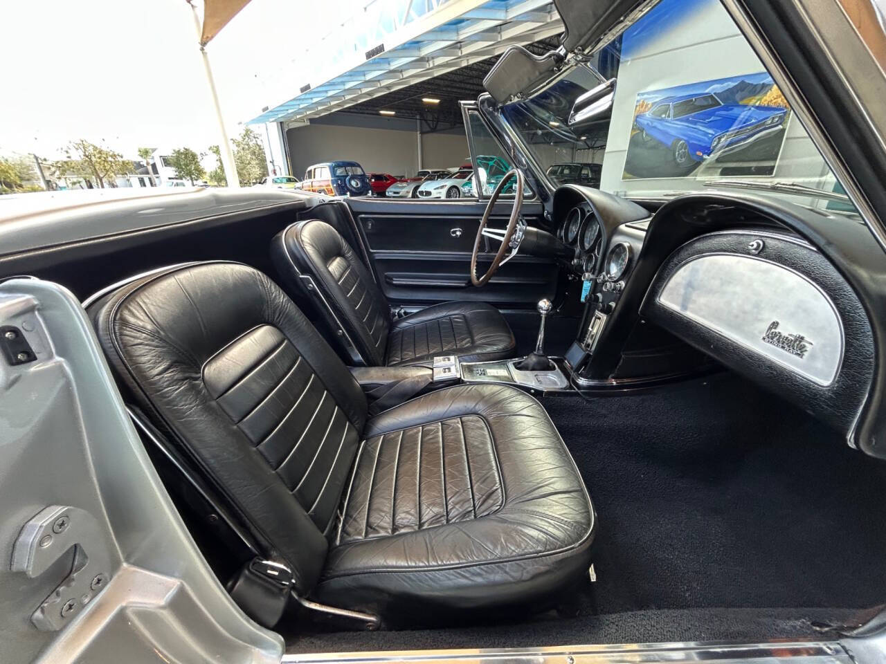 Chevrolet-Corvette-1966-Hatchback-35