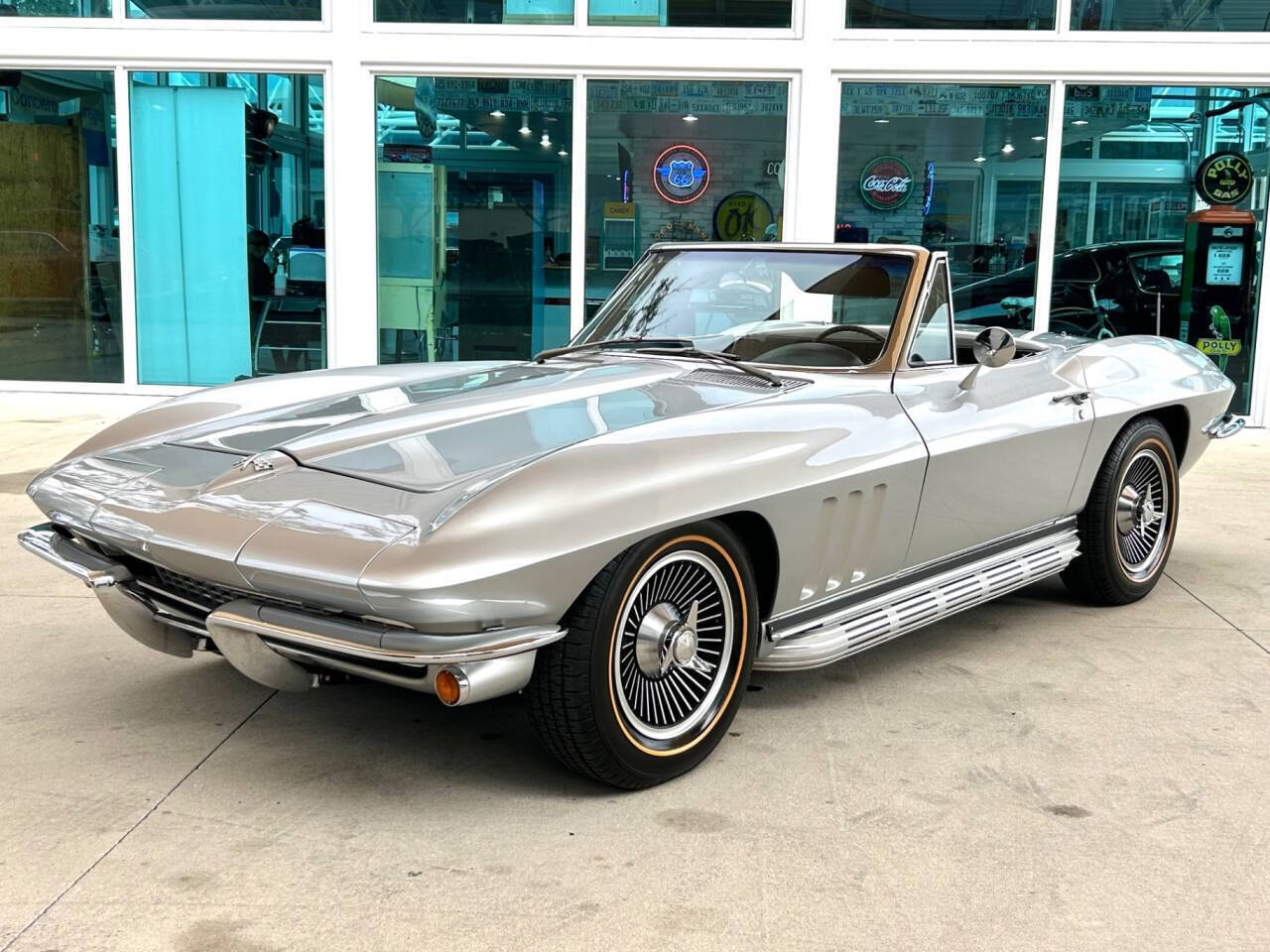 Chevrolet-Corvette-1966-Hatchback