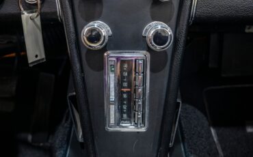 Chevrolet-Corvette-1967-17