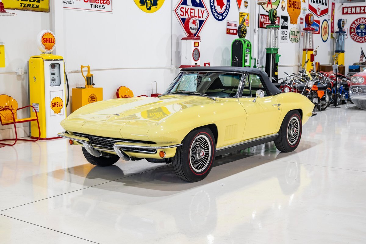 Chevrolet-Corvette-1967-2