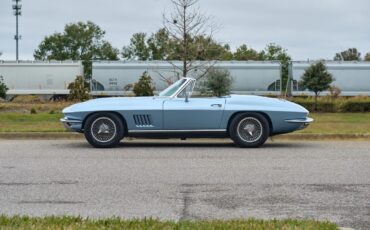 Chevrolet-Corvette-1967-2-Door-1