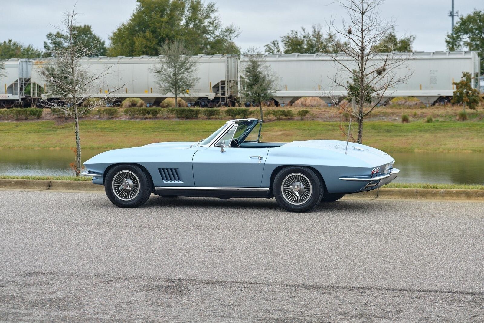 Chevrolet-Corvette-1967-2-Door-18