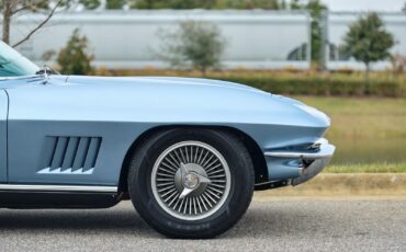 Chevrolet-Corvette-1967-2-Door-37