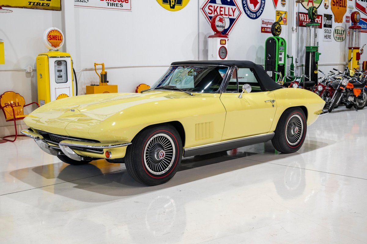 Chevrolet-Corvette-1967-3