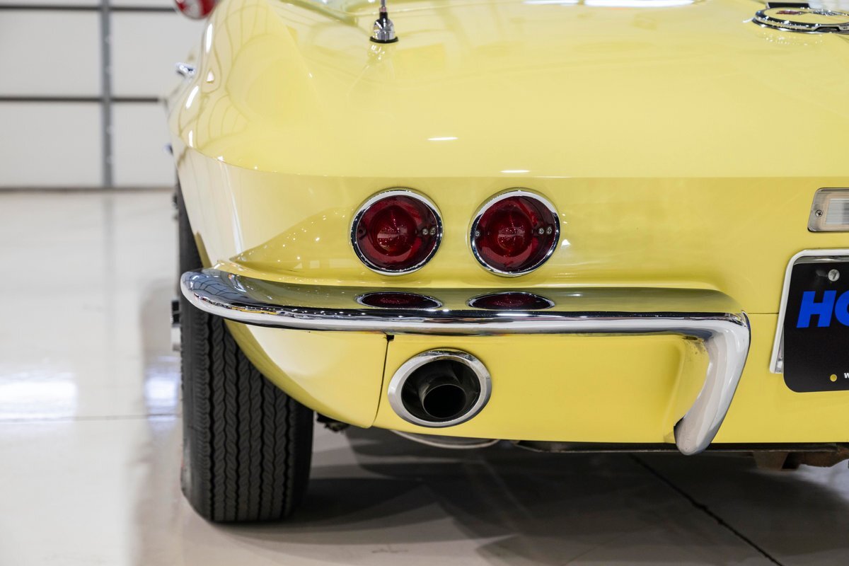 Chevrolet-Corvette-1967-30