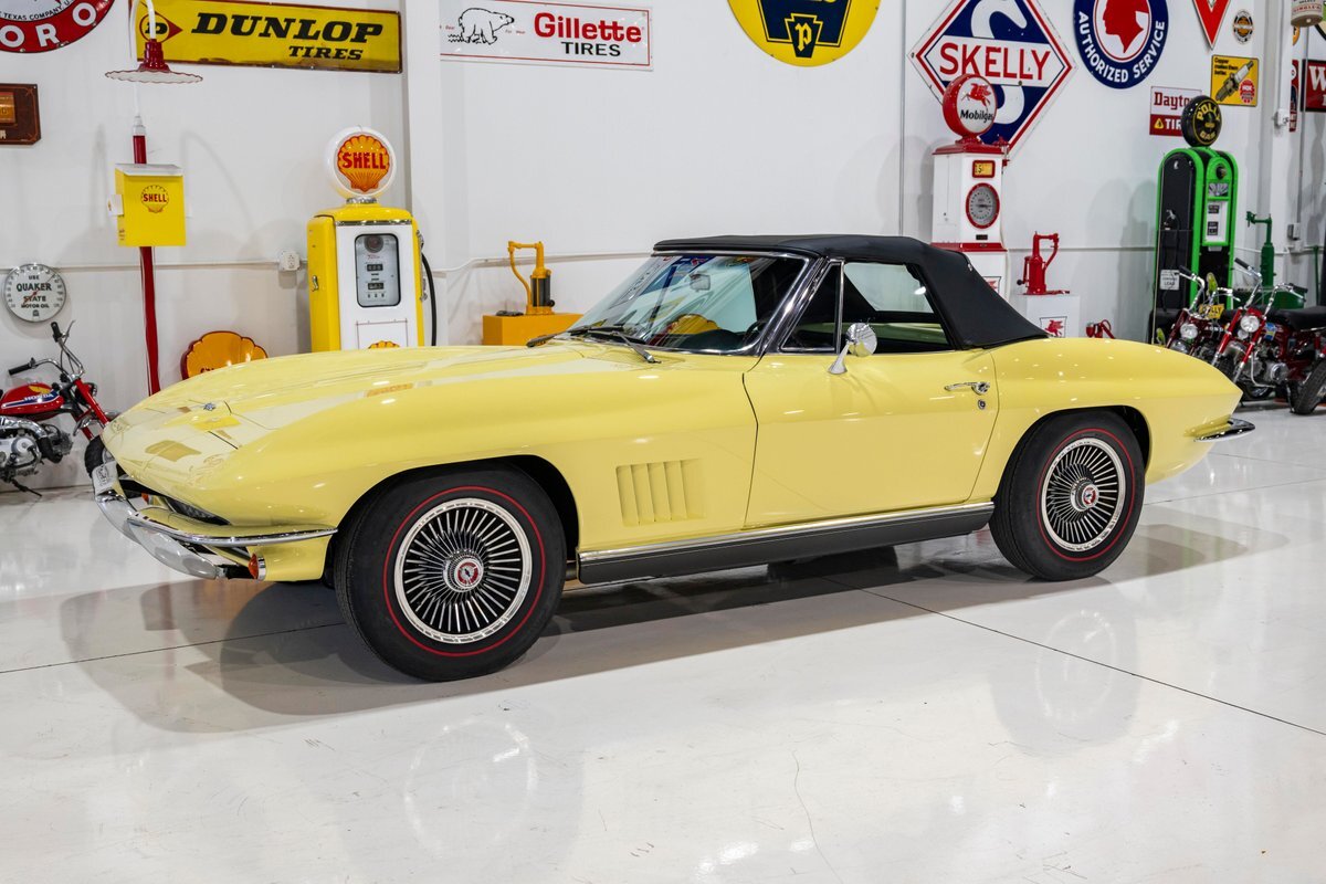 Chevrolet-Corvette-1967-4