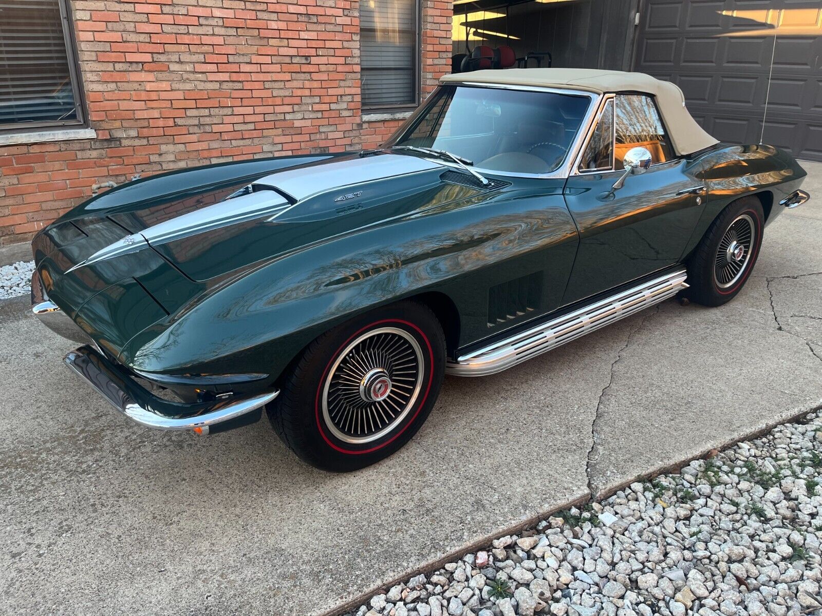 Chevrolet-Corvette-1967-Convertible-1