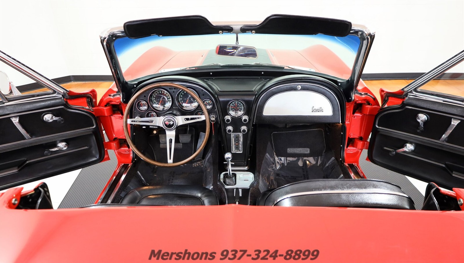 Chevrolet-Corvette-1967-Convertible-1