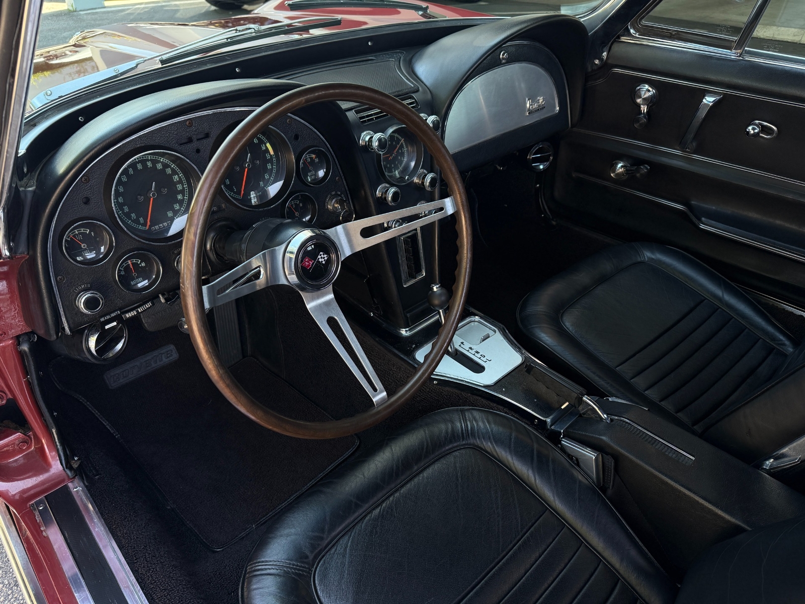 Chevrolet-Corvette-1967-Convertible-1