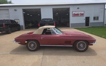 Chevrolet-Corvette-1967-Convertible-11