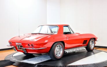 Chevrolet-Corvette-1967-Convertible-12