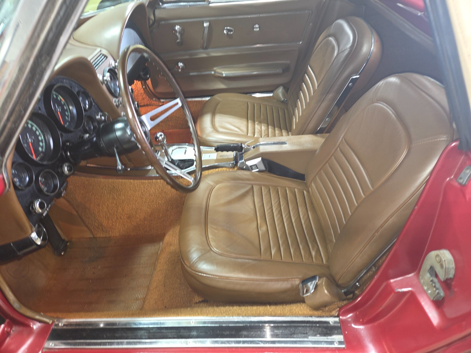 Chevrolet-Corvette-1967-Convertible-14