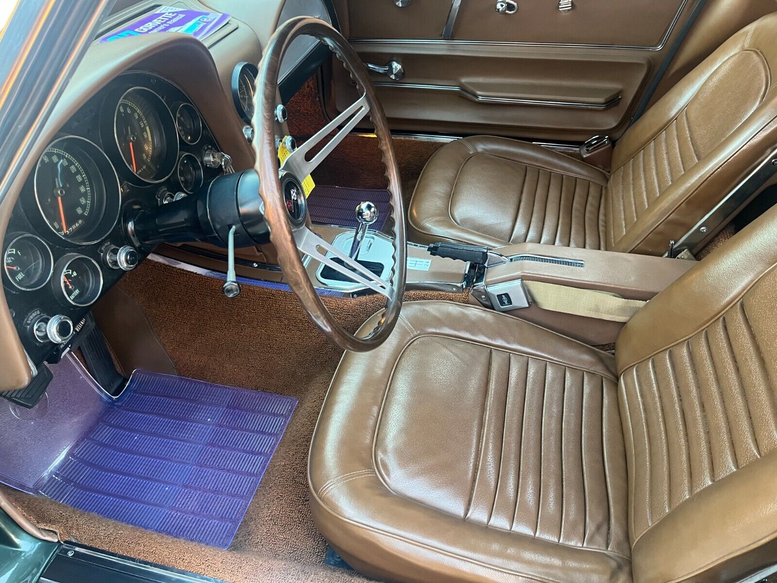 Chevrolet-Corvette-1967-Convertible-17
