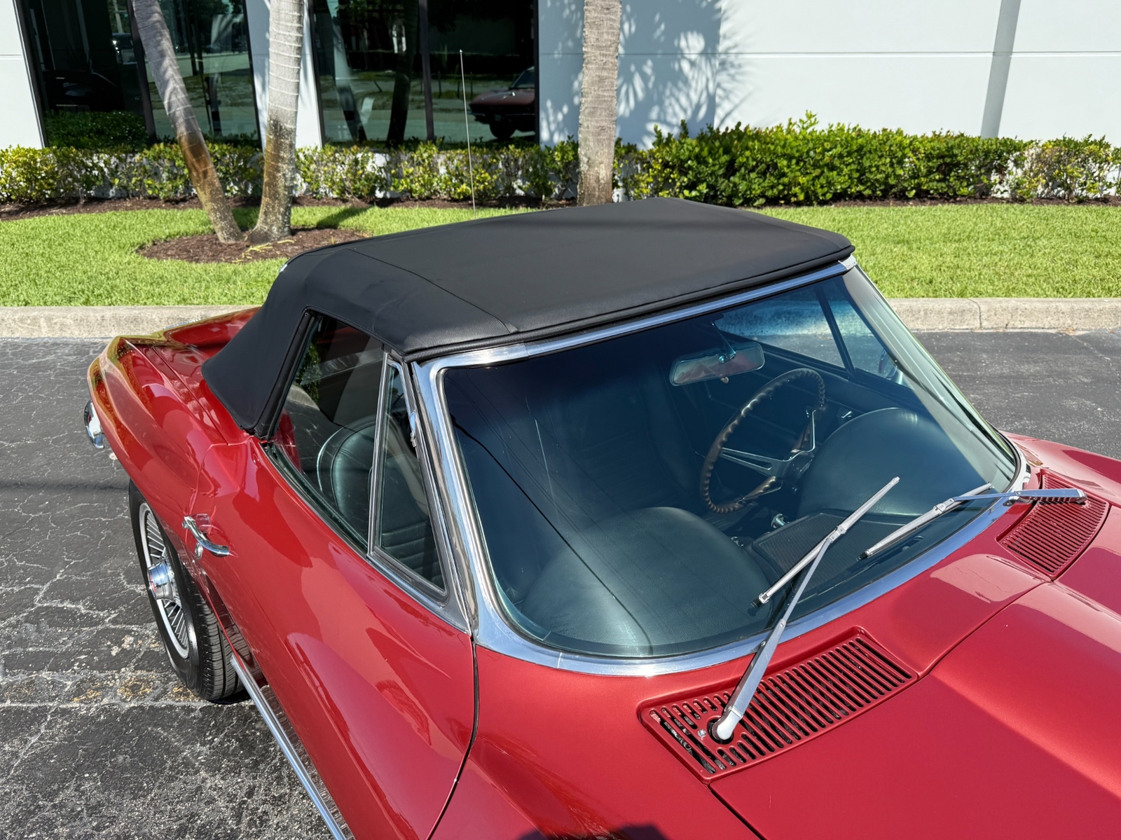 Chevrolet-Corvette-1967-Convertible-17