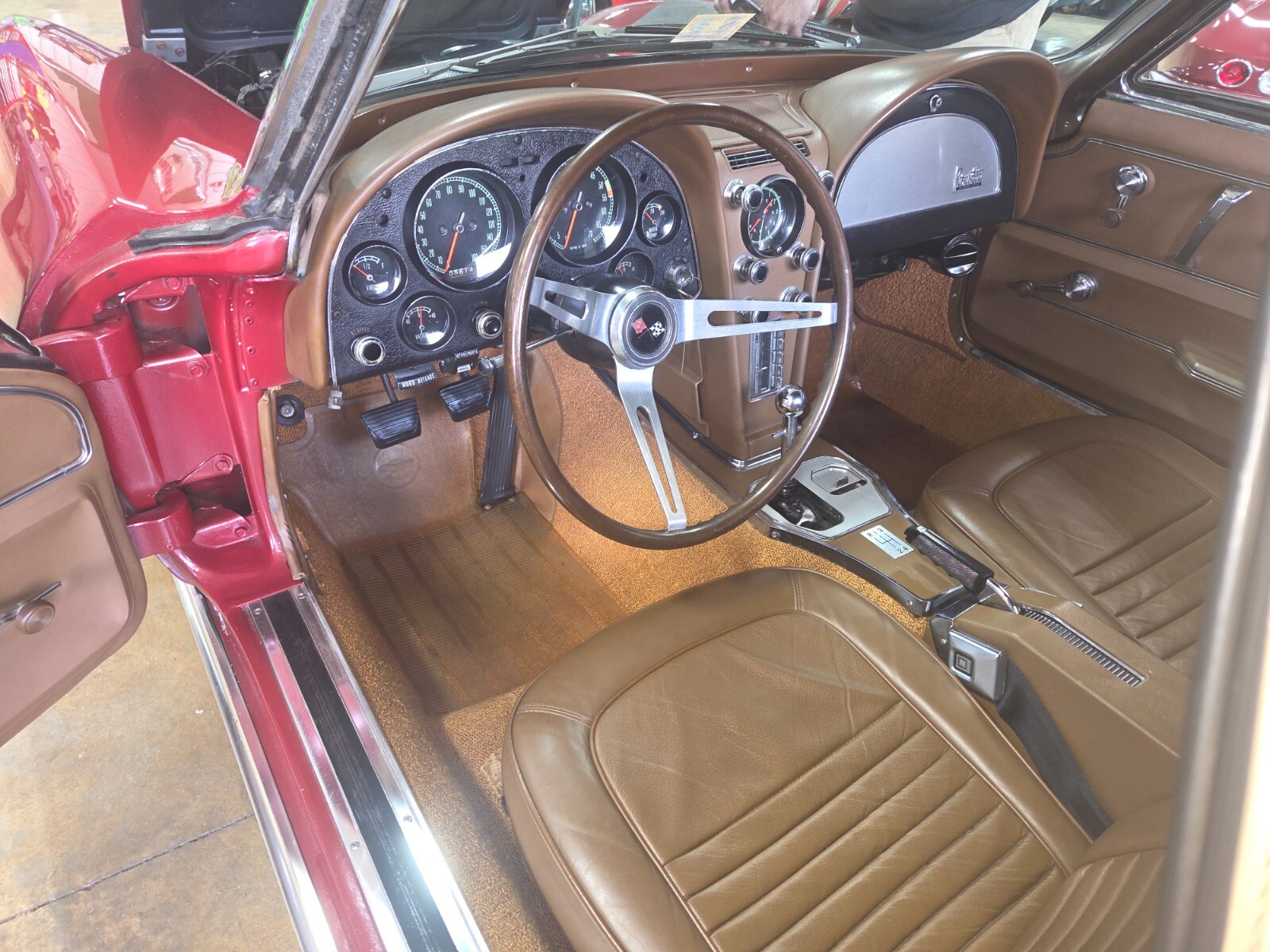 Chevrolet-Corvette-1967-Convertible-18
