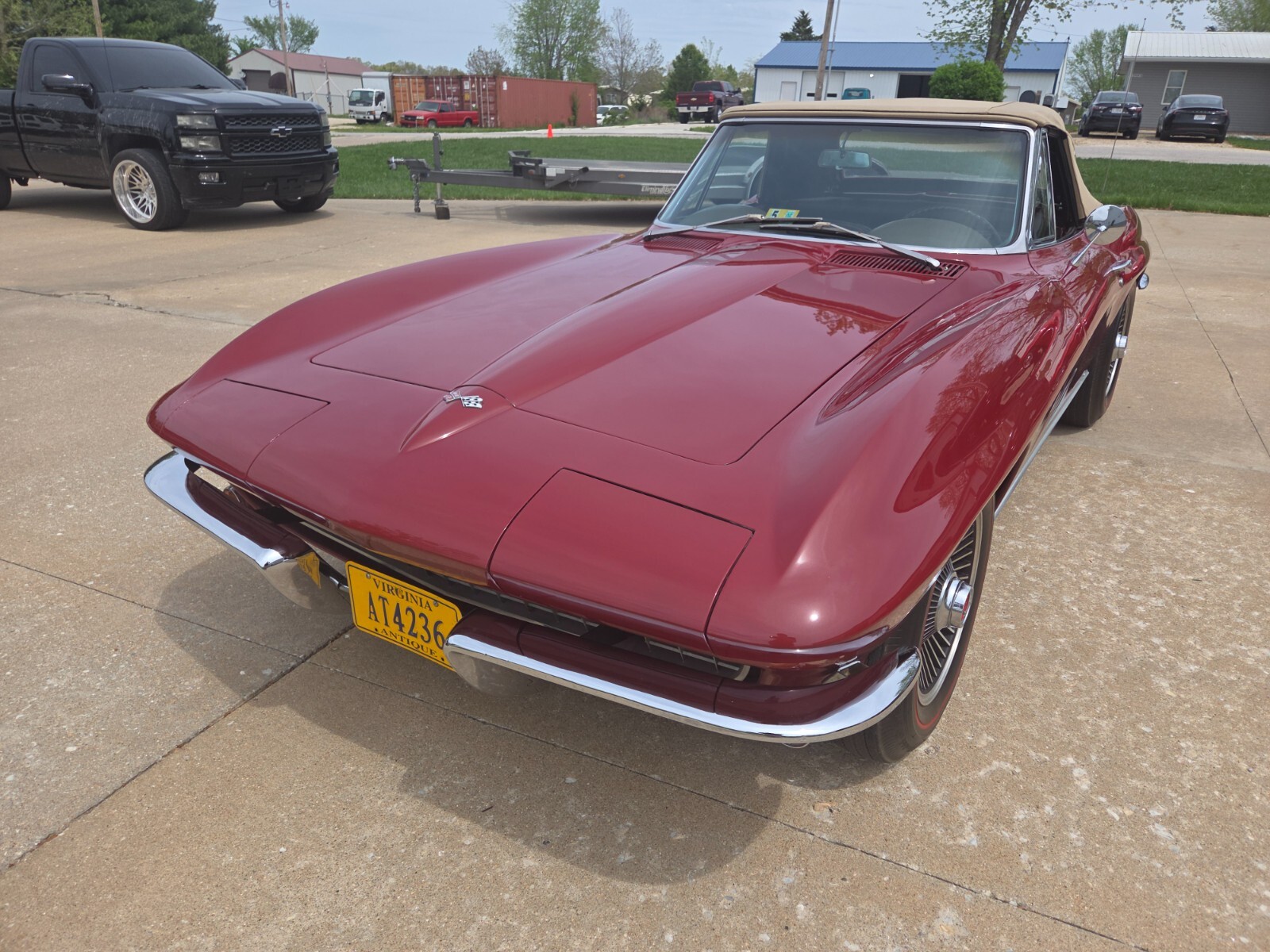Chevrolet-Corvette-1967-Convertible-2
