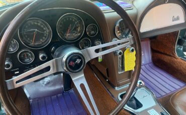 Chevrolet-Corvette-1967-Convertible-21