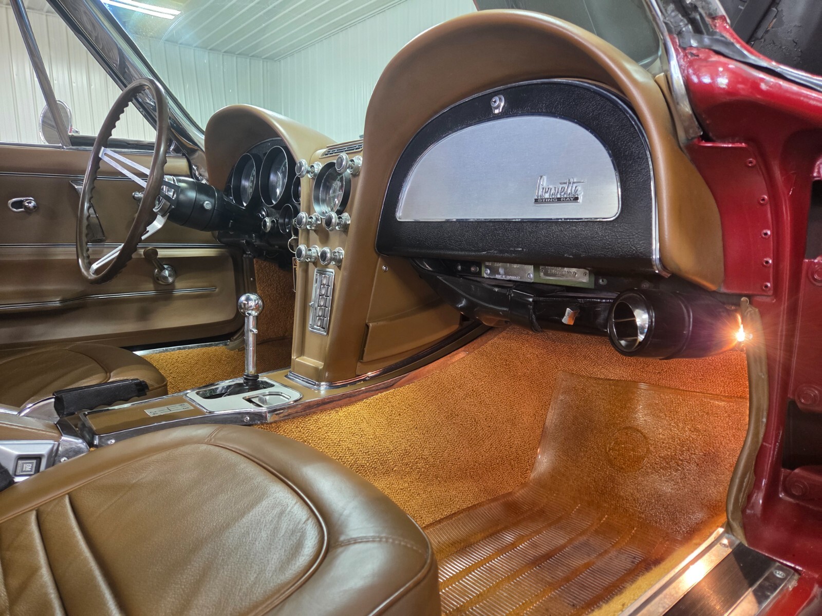 Chevrolet-Corvette-1967-Convertible-21