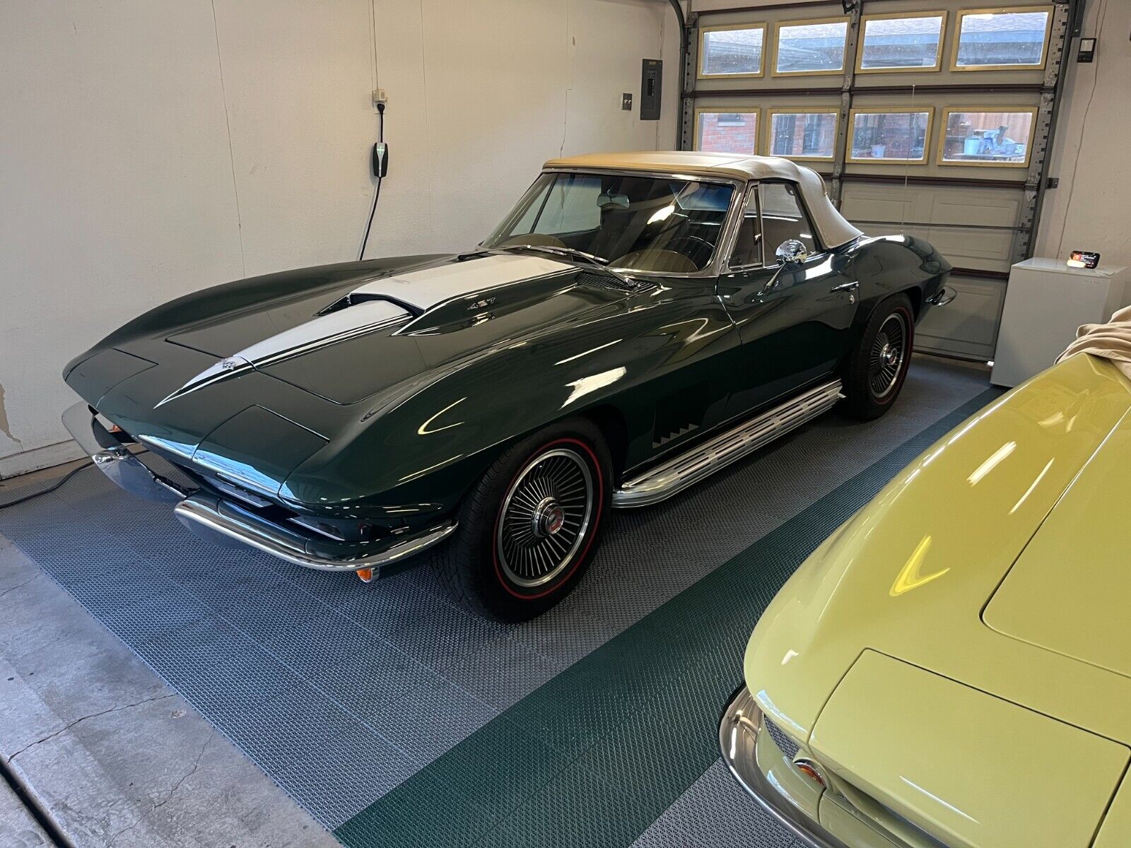 Chevrolet-Corvette-1967-Convertible-28