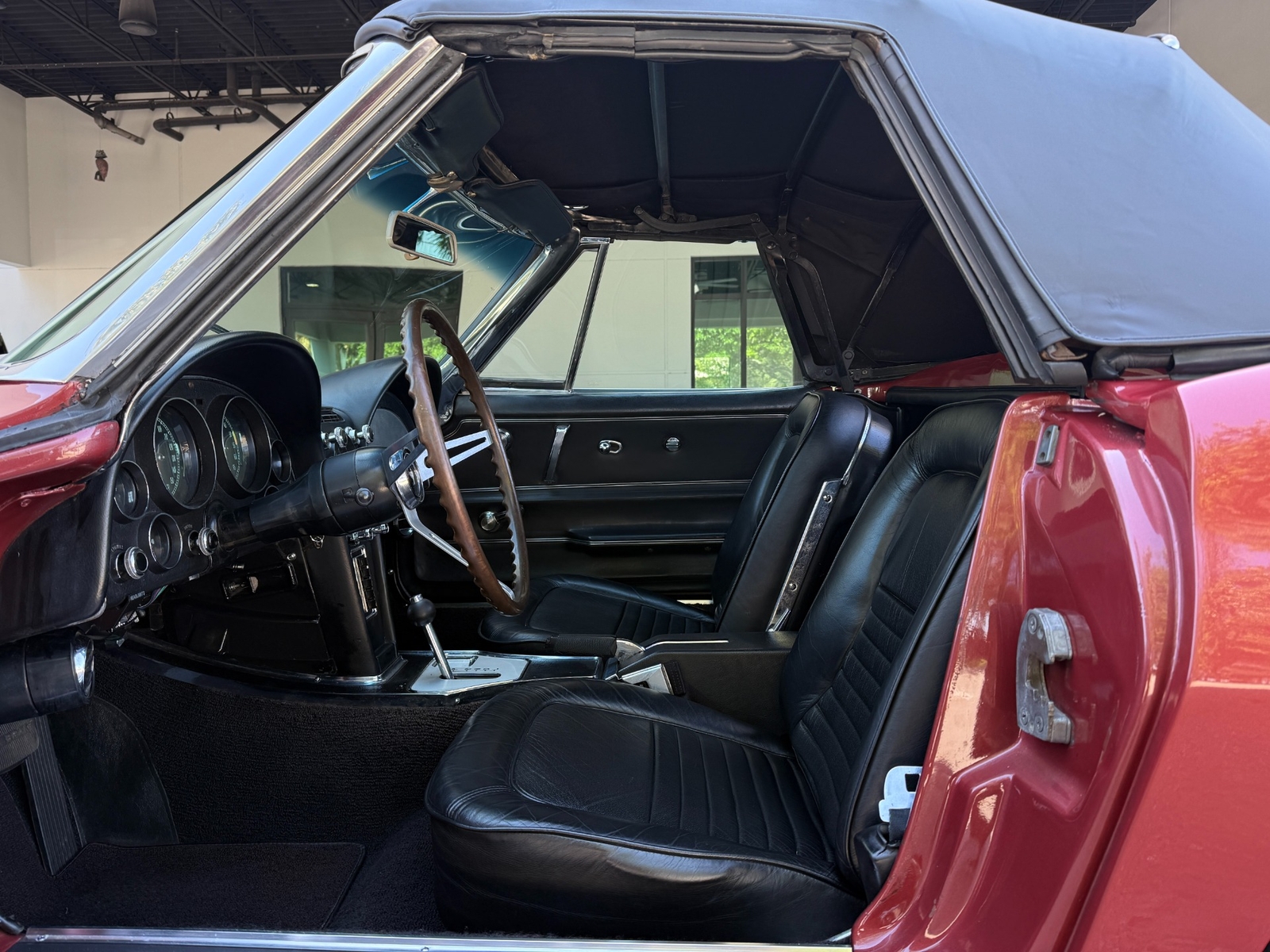 Chevrolet-Corvette-1967-Convertible-29