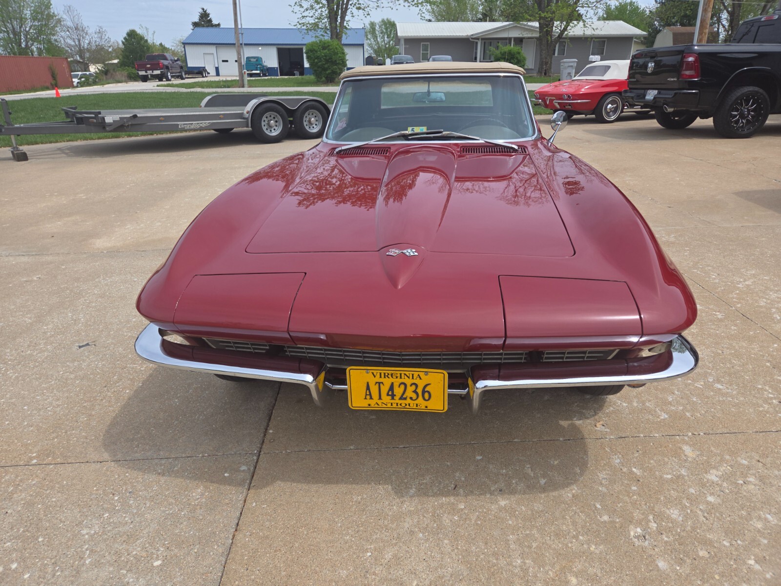 Chevrolet-Corvette-1967-Convertible-3
