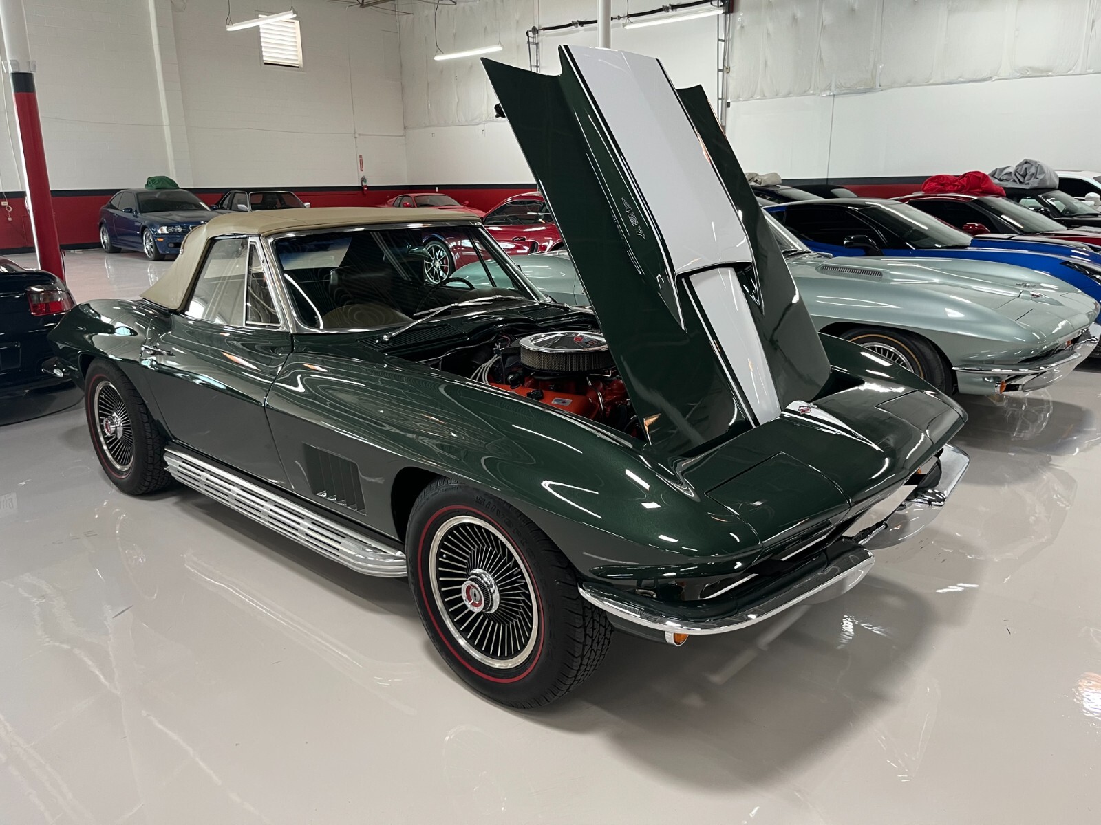 Chevrolet-Corvette-1967-Convertible-30