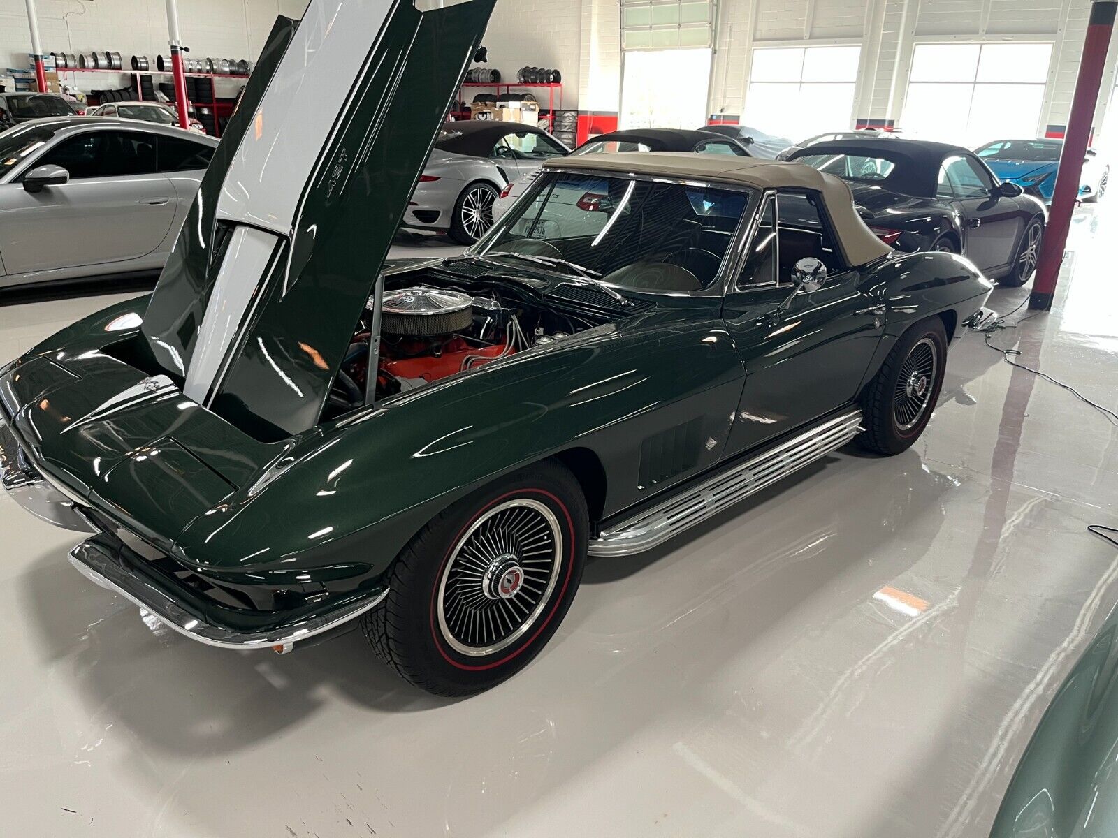 Chevrolet-Corvette-1967-Convertible-32