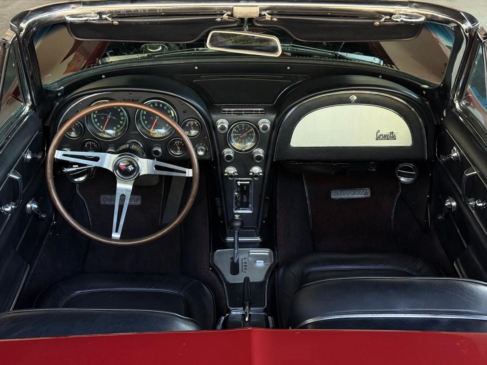 Chevrolet-Corvette-1967-Convertible-32