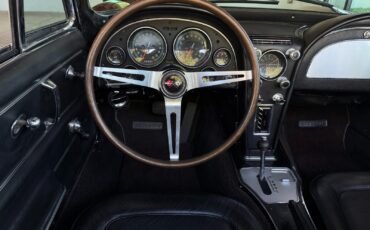 Chevrolet-Corvette-1967-Convertible-34