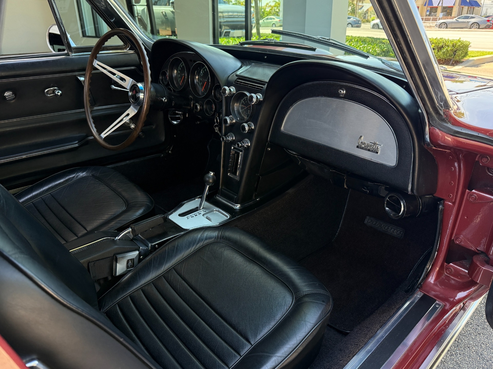 Chevrolet-Corvette-1967-Convertible-35