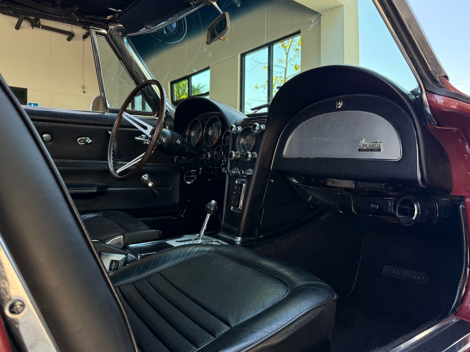 Chevrolet-Corvette-1967-Convertible-36