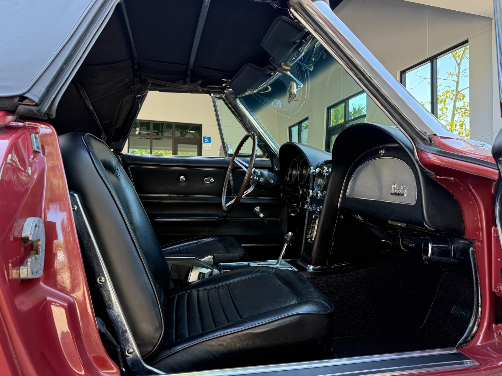 Chevrolet-Corvette-1967-Convertible-38